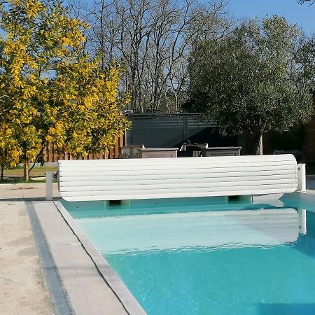 Bed and Breakfast La Resiniere Salles  Zewnętrze zdjęcie